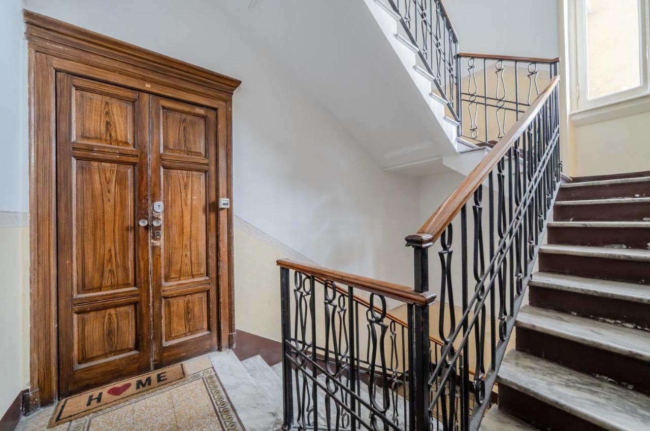 Lovely Apartment In Milano-Porta Romana W/ Balcony Kültér fotó